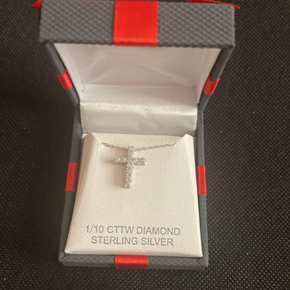 Diamond Pendant Cross - Picture 3 of 3